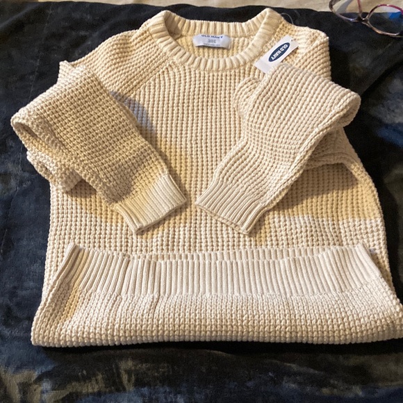 Boys sweater.  Cream in colour.  XL 14-16 - Picture 1 of 5